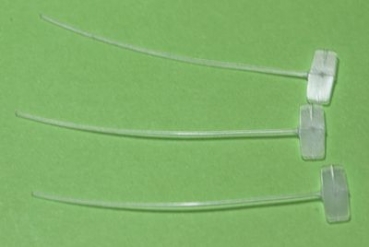 6 Stück Schnurrhaare aus Kunststoff weiß halbtransparent ca. 5 cm